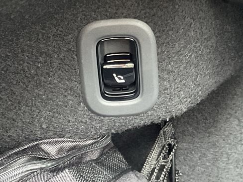 New 2026 Mercedes-Benz CLE 53 AMG 4MATIC Cabriolet image 17