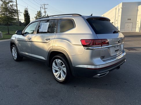 Used 2023 Volkswagen Atlas SE AWD/4WD image 7