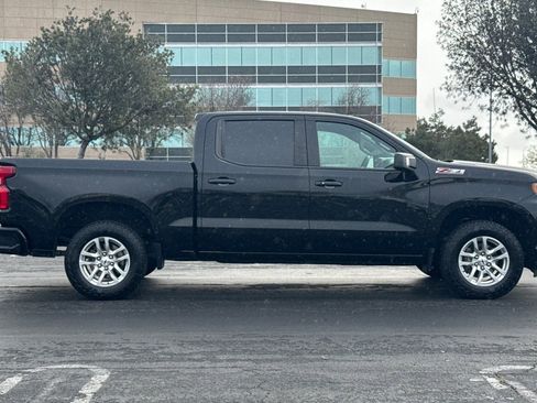 Used 2022 Chevrolet Silverado 1500 RST image 3