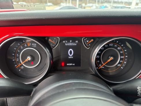 Used 2018 Jeep Wrangler Unlimited Sport image 19