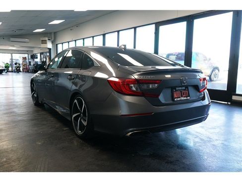 Used 2018 Honda Accord Sport image 5