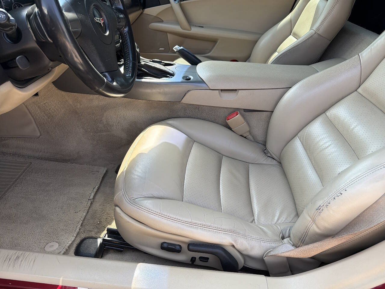 Used 2007 Chevrolet Corvette Coupe w/ Preferred Equipment Group RWD image 12