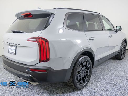 Used 2022 Kia Telluride SX w/ Nightfall Edition Package AWD/4WD image 7