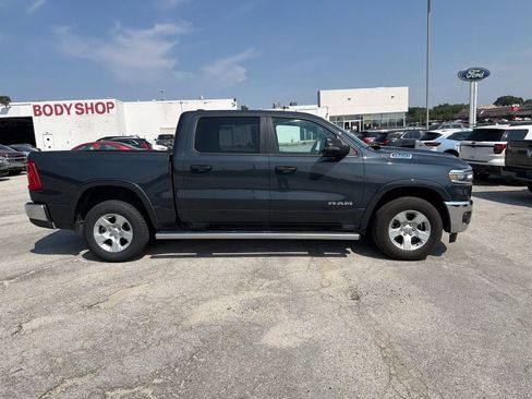 Used 2025 RAM 1500 Big Horn AWD/4WD image 4