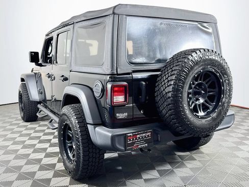 Used 2018 Jeep Wrangler Unlimited Sport S AWD/4WD image 5