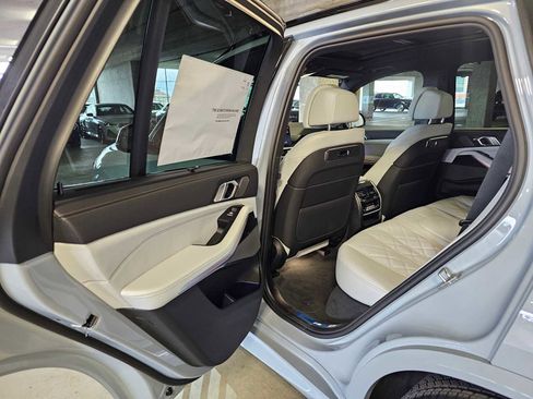 New 2026 BMW X5 xDrive40i w/ M Sport Package AWD/4WD image 36