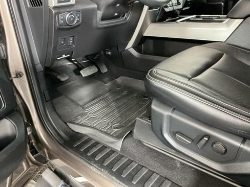 Used 2020 Ford F350 Lariat w/ Lariat Ultimate Package AWD/4WD image 16