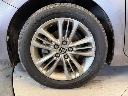 Used 2016 Toyota Camry SE image 15