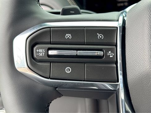 New 2026 GMC Yukon XL Elevation w/ LPO, Get Active Package AWD/4WD image 17