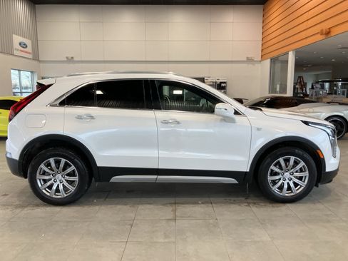 Used 2021 Cadillac XT4 Premium Luxury image 4
