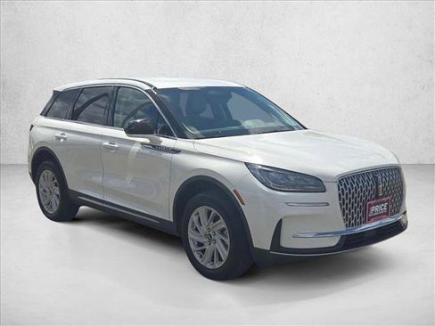 Used 2024 Lincoln Corsair FWD image 3