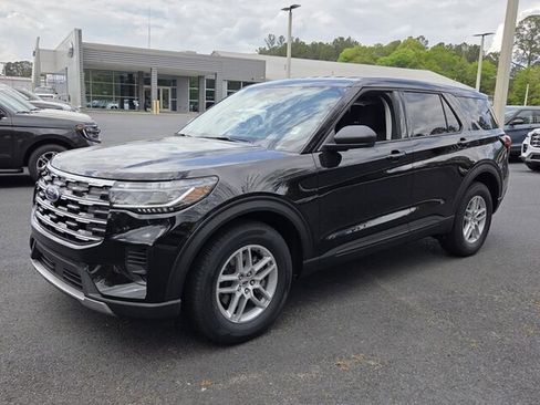New 2026 Ford Explorer Active image 3