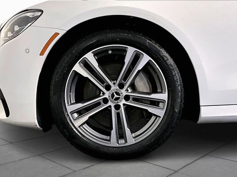 Used 2023 Mercedes-Benz E 350 4MATIC Sedan image 11