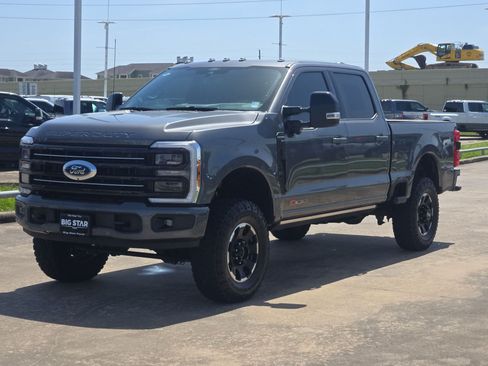 Used 2026 Ford F250 Platinum w/ Tremor Off-Road Package AWD/4WD image 10