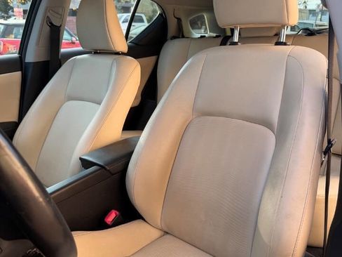 Used 2012 Lexus CT 200h Premium w/ Premium Audio Pkg image 16