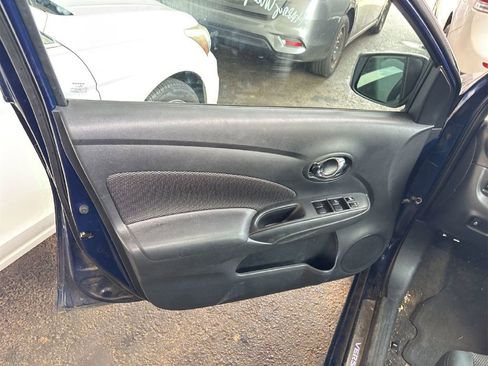 Used 2018 Nissan Versa SV w/ SV Special Edition Package image 8