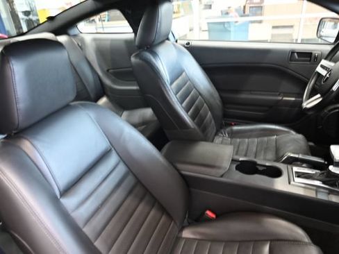 Used 2005 Ford Mustang GT Premium RWD image 9