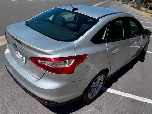 Used 2014 Ford Focus SE FWD image 22