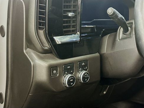 Used 2024 GMC Sierra 1500 Elevation AWD/4WD image 17