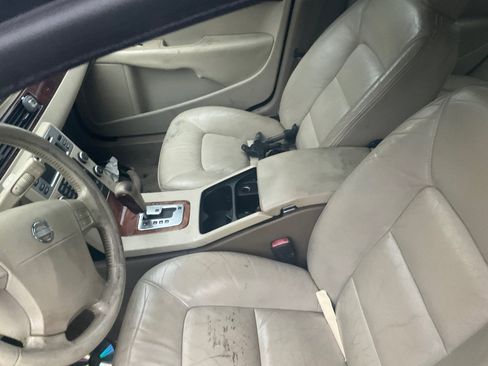 Used 2008 Volvo XC70 3.2 image 17