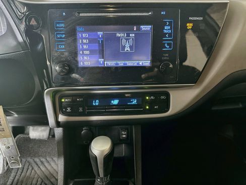 Used 2017 Toyota Corolla LE FWD image 23