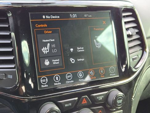 Used 2019 Jeep Grand Cherokee Limited X image 45