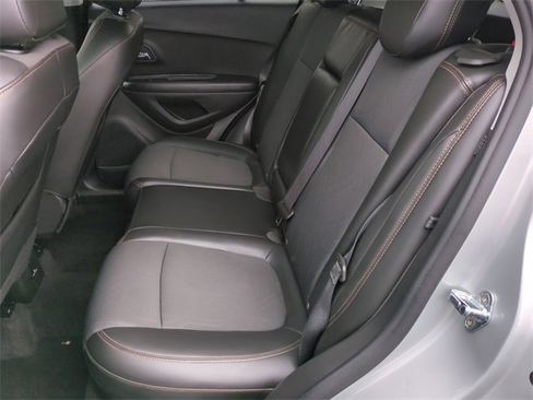 Certified 2022 Chevrolet Trax LT w/ Sport Edition image 23