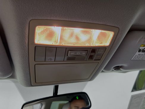 Used 2009 Toyota Venza image 21