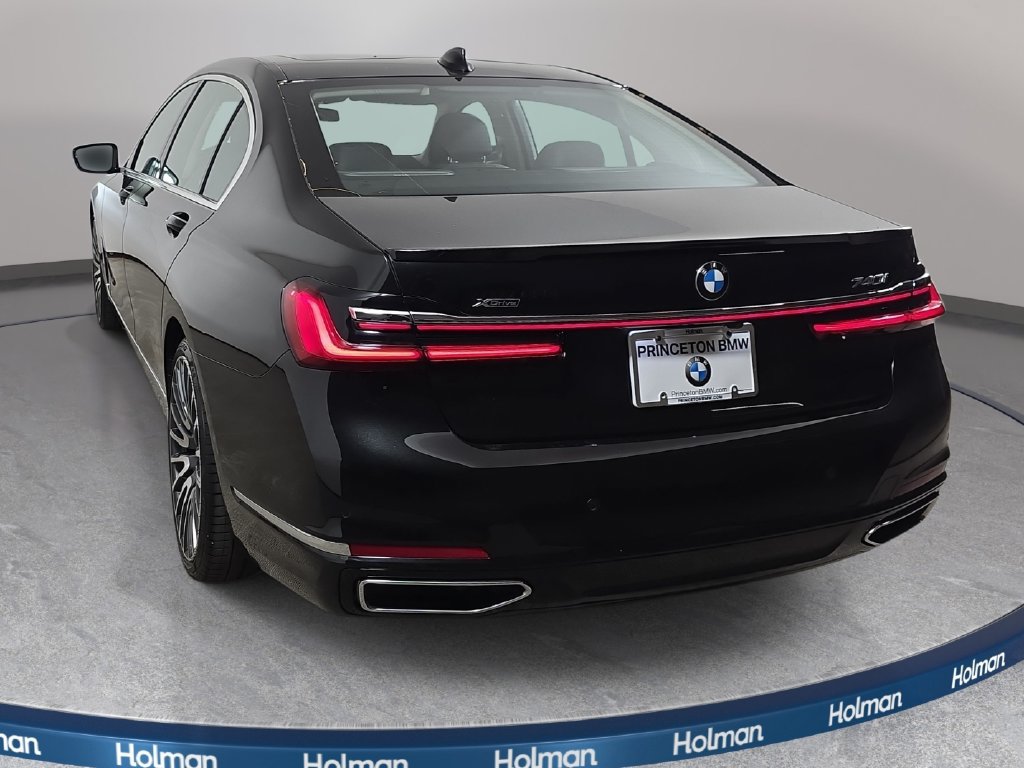 Used 2021 BMW 740i xDrive AWD/4WD image 8