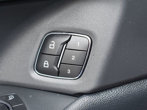 Used 2024 Ford Expedition XLT AWD/4WD image 16