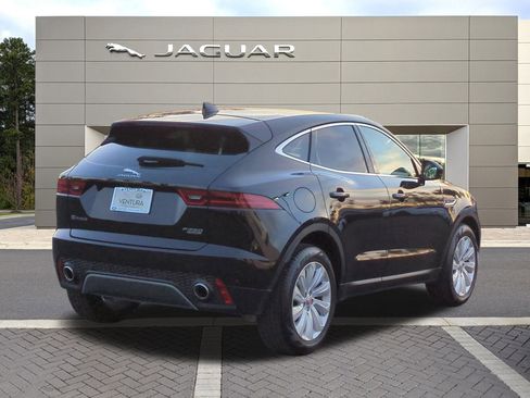 Used 2018 Jaguar E-PACE SE image 5