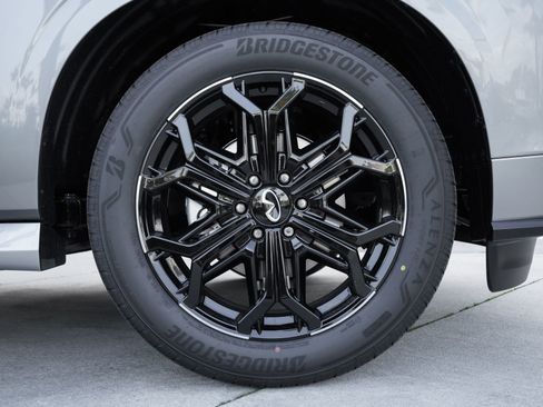 New 2026 INFINITI QX80 4WD image 26