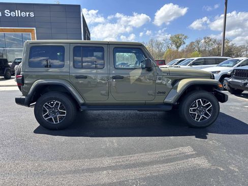 New 2026 Jeep Wrangler Unlimited Sahara image 6