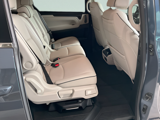 Certified 2026 Honda Odyssey Touring image 27