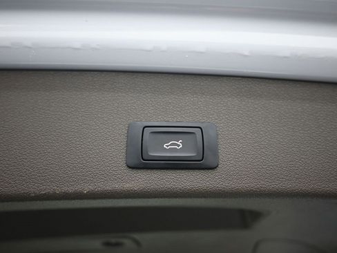 Used 2016 Audi Q5 2.0T Premium Plus w/ Technology Package image 23