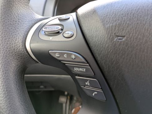 Used 2020 Nissan Pathfinder S image 20