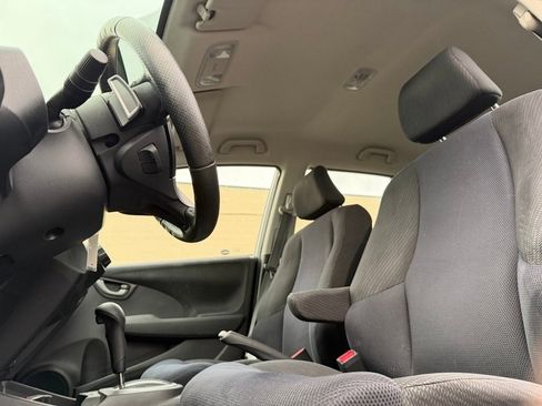 Used 2013 Honda Fit Sport image 9