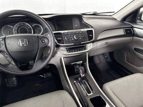 Used 2015 Honda Accord LX image 28