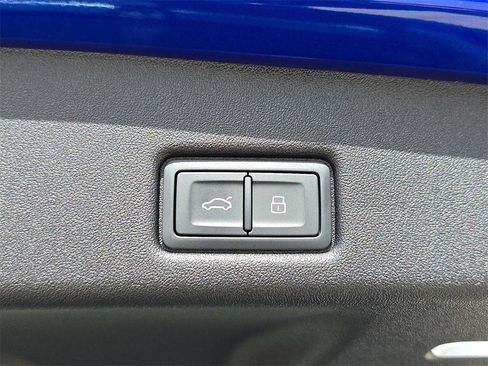 New 2025 Audi Q5 Prestige image 13