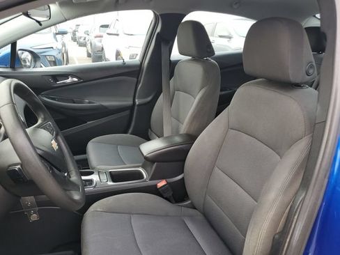Used 2019 Chevrolet Cruze LT FWD image 7