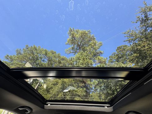 Used 2025 Cadillac XT6 Premium Luxury image 44