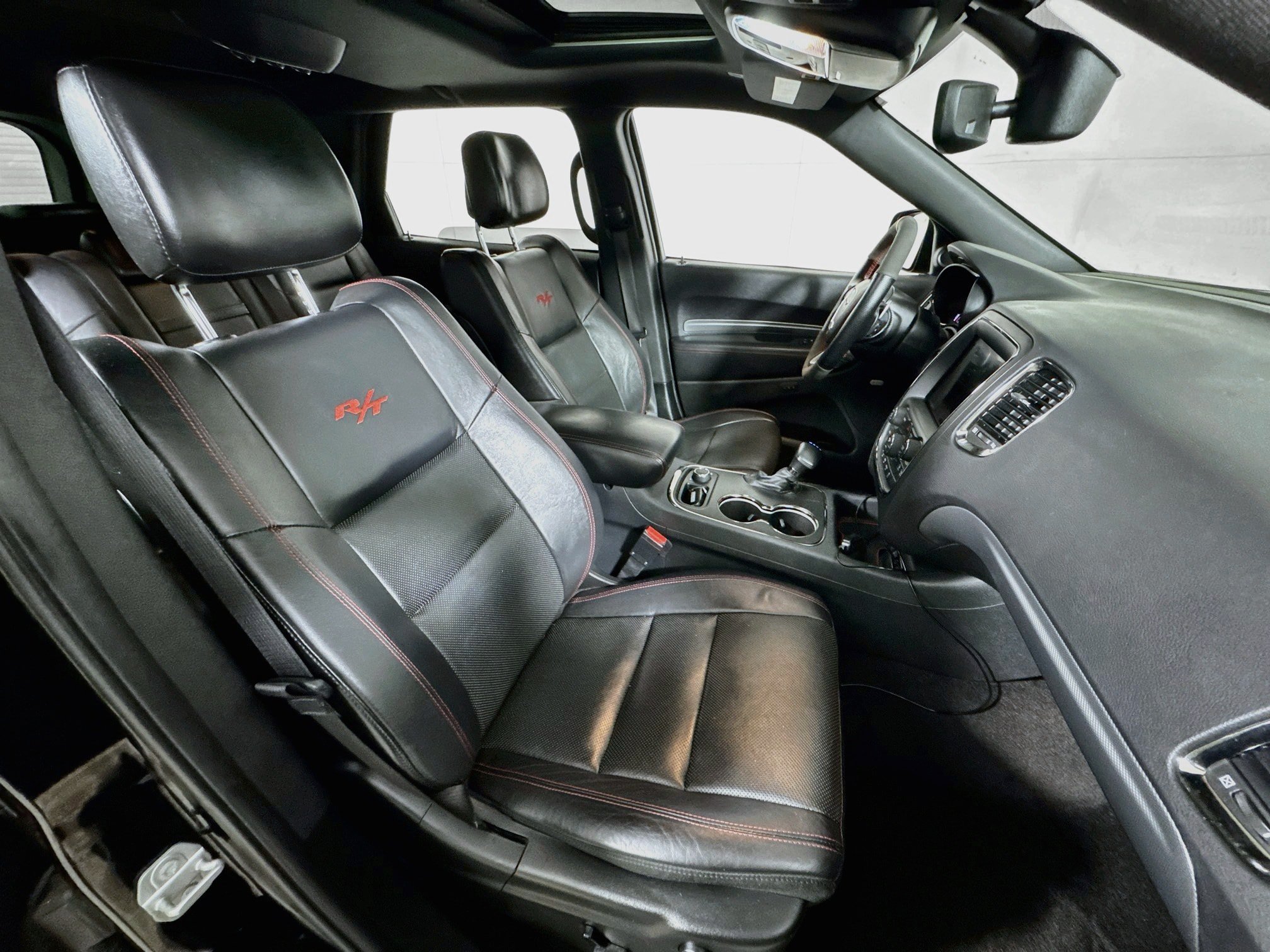 Used 2018 Dodge Durango R/T w/ Blacktop Package AWD/4WD image 29