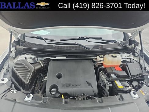Certified 2023 Chevrolet Traverse LS FWD image 30