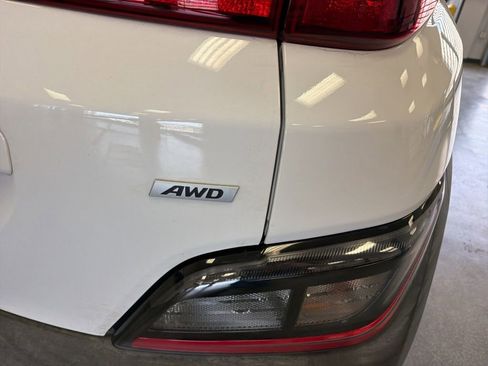 Used 2023 Hyundai Kona SEL AWD/4WD image 7