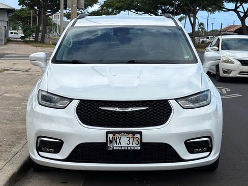 Used 2022 Chrysler Pacifica Touring-L FWD image 7