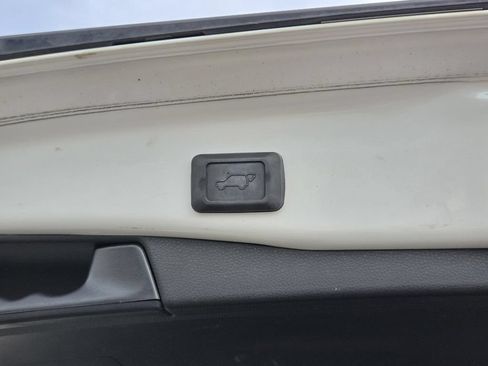 Used 2024 Toyota RAV4 XSE AWD/4WD image 37