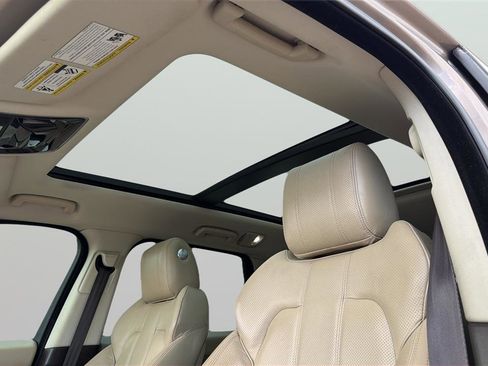 Used 2015 Land Rover Range Rover Sport HSE image 17