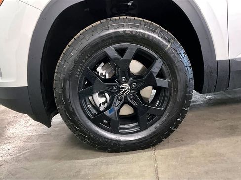 New 2026 Volkswagen Atlas Peak Edition image 15