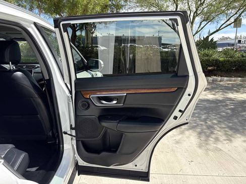 Used 2021 Honda CR-V Touring image 14