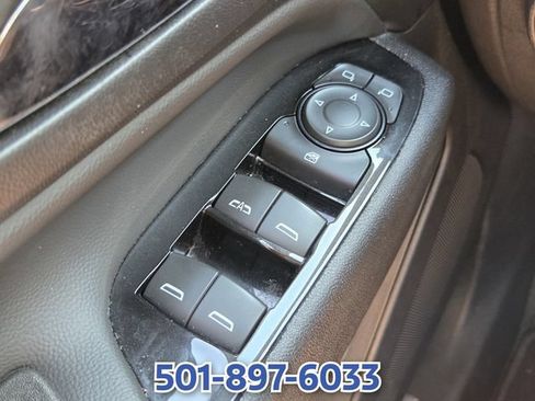 Used 2024 Chevrolet Equinox Premier FWD image 25